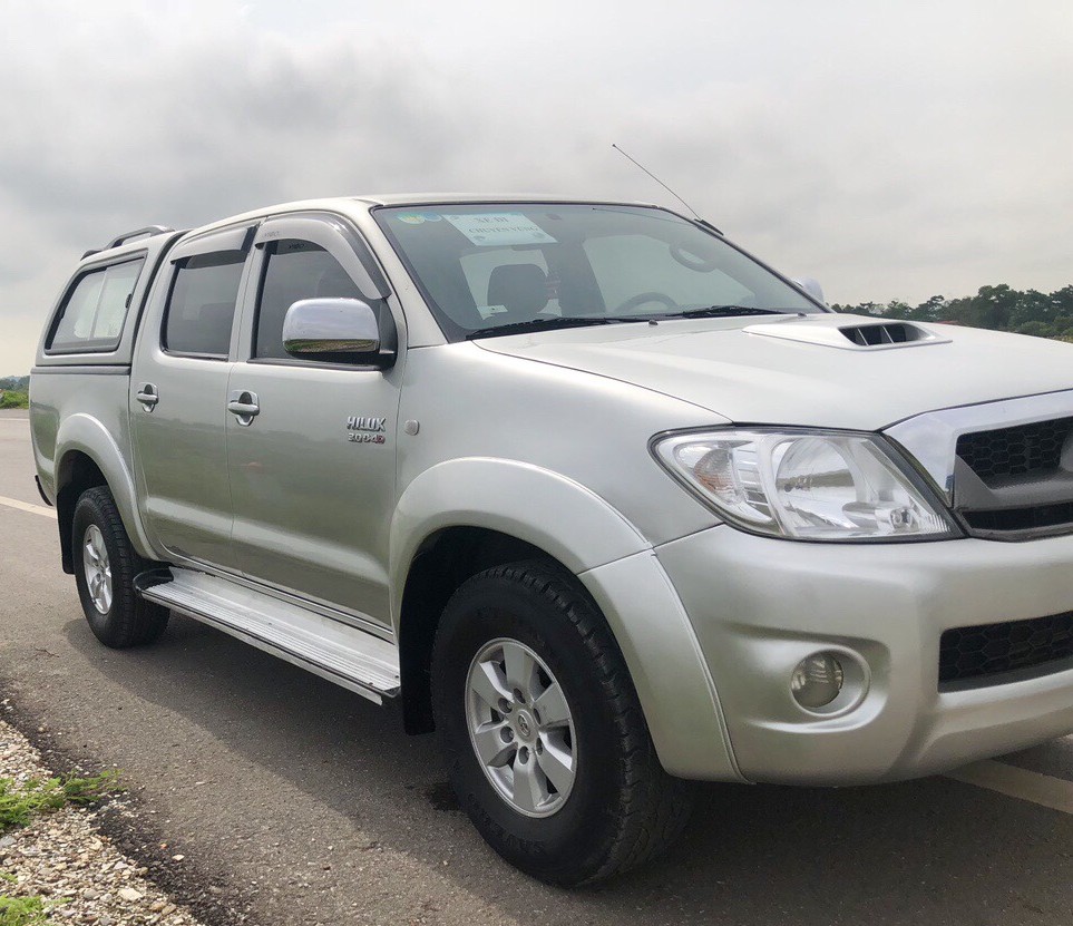 Toyota Hilux 2.5 MT 2010 - Bán xe Toyota Hilux 2.5 MT 4x4 sản xuất 2010, nhập khẩu, giá chỉ 410 triệu. Xe chất lừ, LH 0974286009