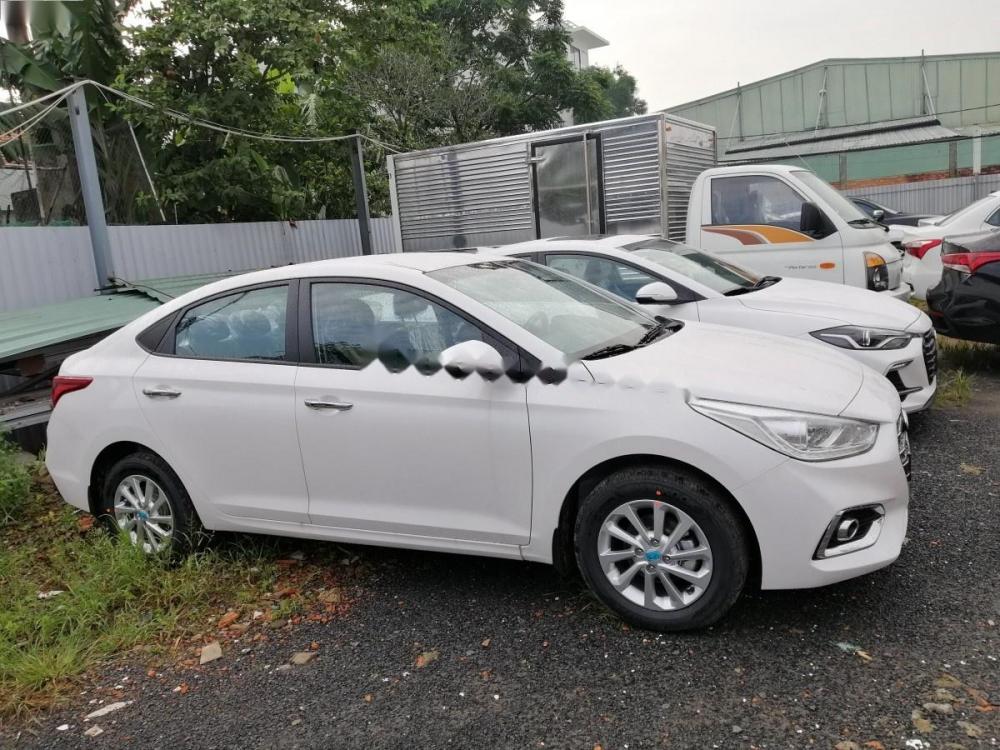 Hyundai Accent 1.4 AT 2018 - Bán ô tô Hyundai Accent 1.4 AT 2018, màu trắng, giá tốt