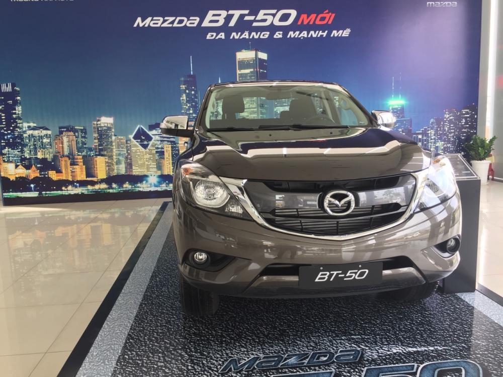 Mazda BT 50 2.2 MT 2018 - Cần bán xe Mazda BT50 2.2 MT 2018, nhập Thái nguyên chiếc