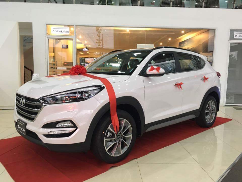 Hyundai Tucson 2.0AT 2018 - Bán Hyundai Tucson xăng đặc biệt màu trắng, khuyến mãi 100% thuế trước bạ