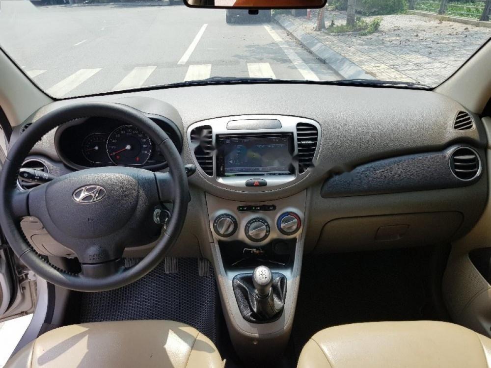 Hyundai i10 1.2MT 2012 - Bán Hyundai i10 1.2MT đời 2012, màu bạc, xe nhập  