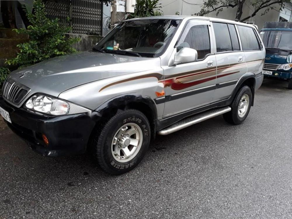 Ssangyong Musso 2.3 2002 - Bán Ssangyong Musso 2.3 2002, màu bạc 