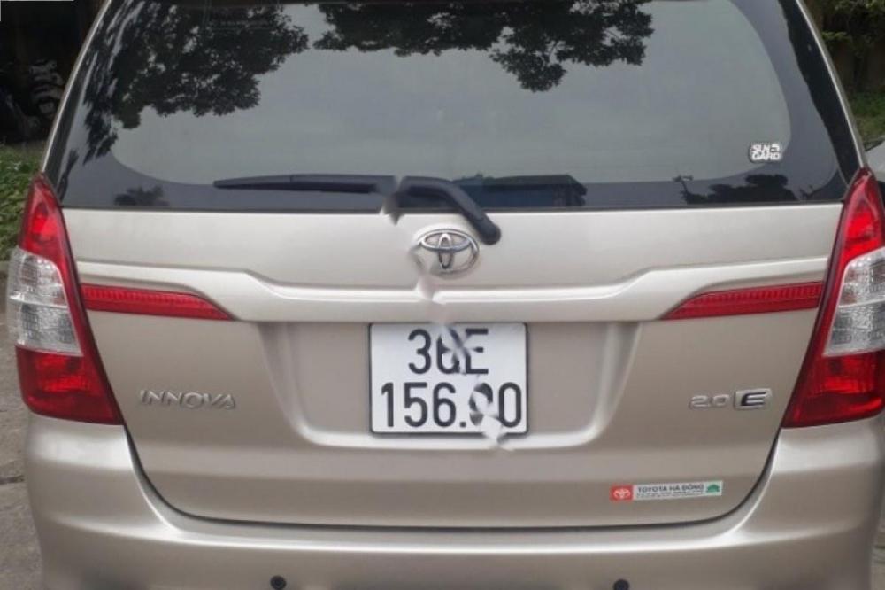 Toyota Innova 2.0E 2016 - Bán ô tô cũ Toyota Innova 2.0E sản xuất 2016