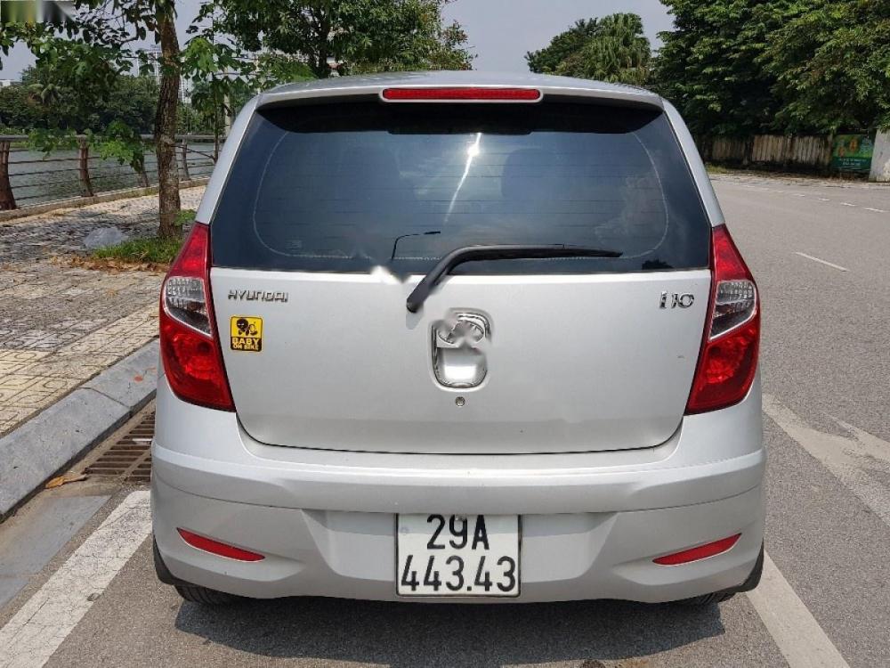 Hyundai i10 1.2MT 2012 - Bán Hyundai i10 1.2MT đời 2012, màu bạc, xe nhập  