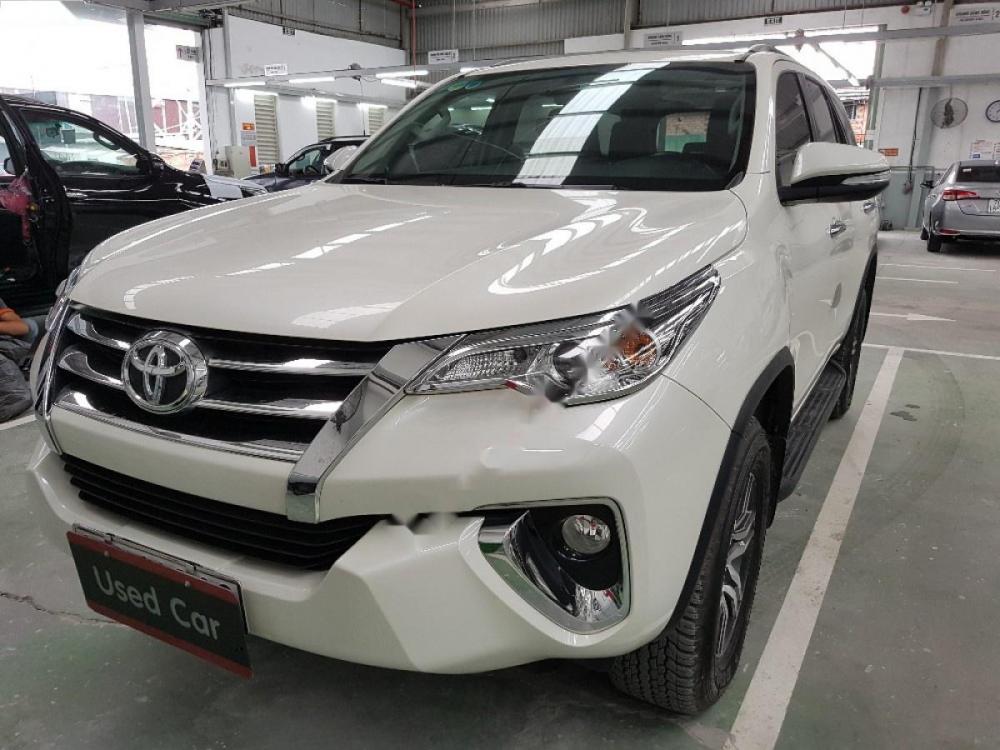 Toyota Fortuner 2.7V 4x2 AT 2017 - Bán xe Toyota Fortuner 2.7V 4x2 AT đời 2017, màu trắng, nhập khẩu  