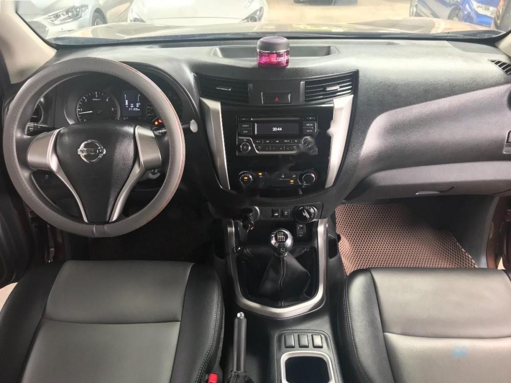 Nissan Navara SL 2.5 MT 4WD 2016 - Bán ô tô Nissan Navara SL 2.5 MT 4WD năm 2016, màu nâu, xe nhập  