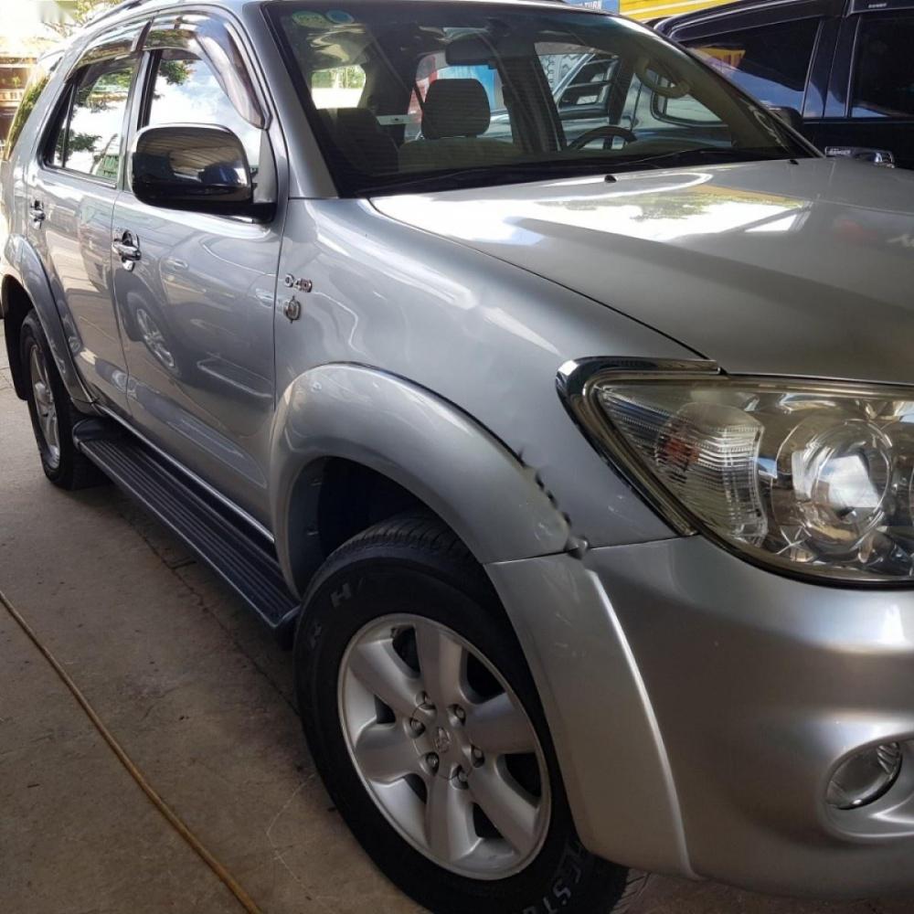 Toyota Fortuner G 2009 - Chính chủ bán Toyota Fortuner G 2009, màu bạc