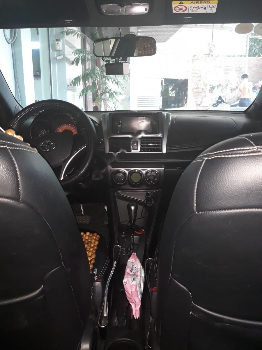 Toyota Yaris 2014 - Cần bán gấp Toyota Yaris năm sản xuất 2014, màu bạc, nhập khẩu  