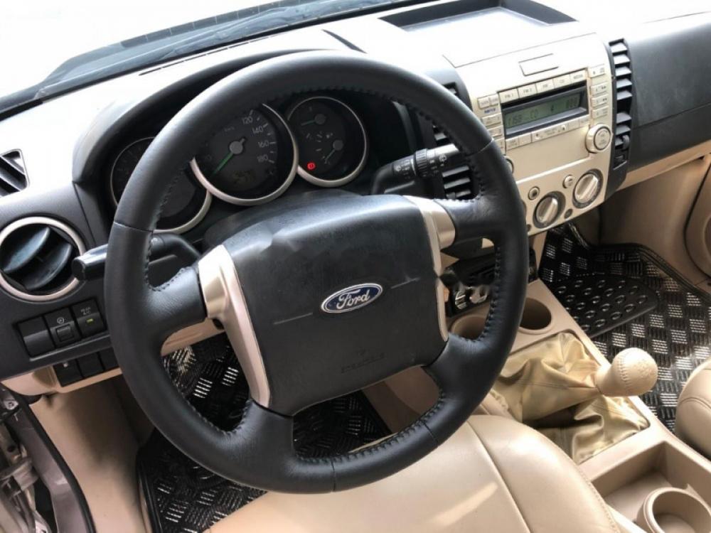 Ford Everest 2.5L 4x2 MT 2007 - Bán Ford Everest số sàn, 1 cầu, màu vàng cát