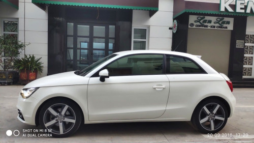 Audi A1   1.4 AT  2010 - Bán xe Audi A1 1.4 AT 2010, màu trắng, xe nhập