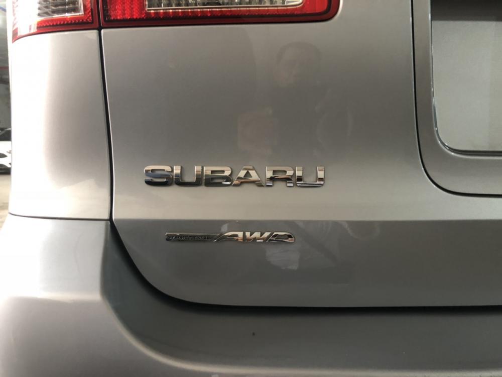 Subaru Tribeca 7 chổ 2015 - Bán ô tô Subaru Tribeca 7 chỗ sản xuất 2015, màu bạc, nhập khẩu nguyên chiếc