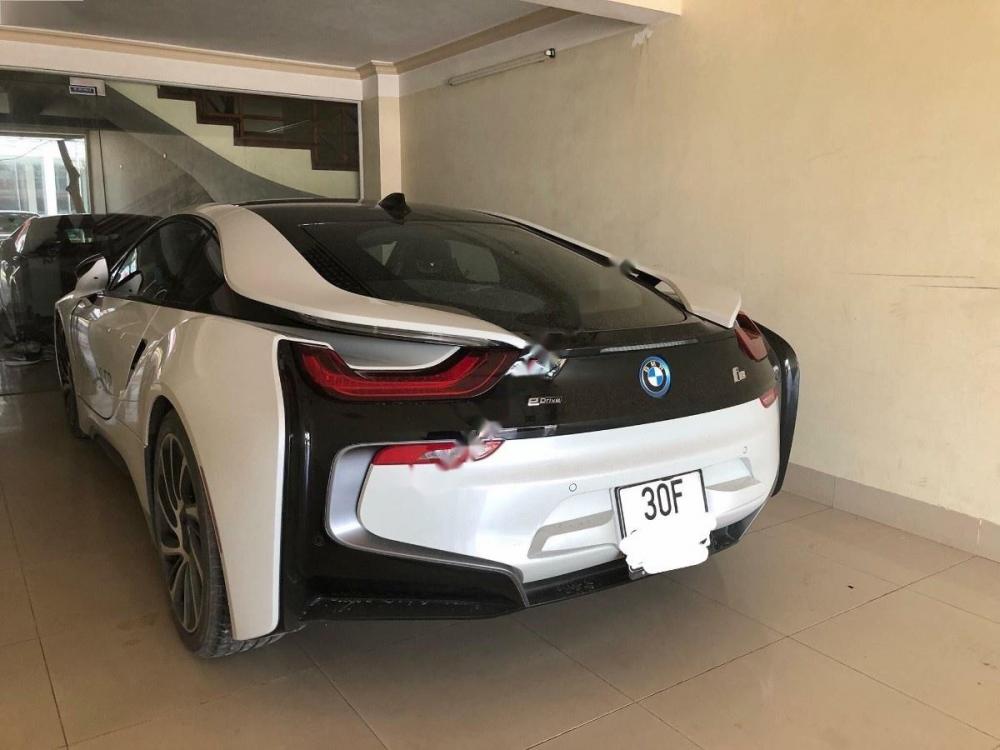 BMW i8 2014 - Cần bán gấp BMW i8 đời 2014, màu trắng, nhập khẩu