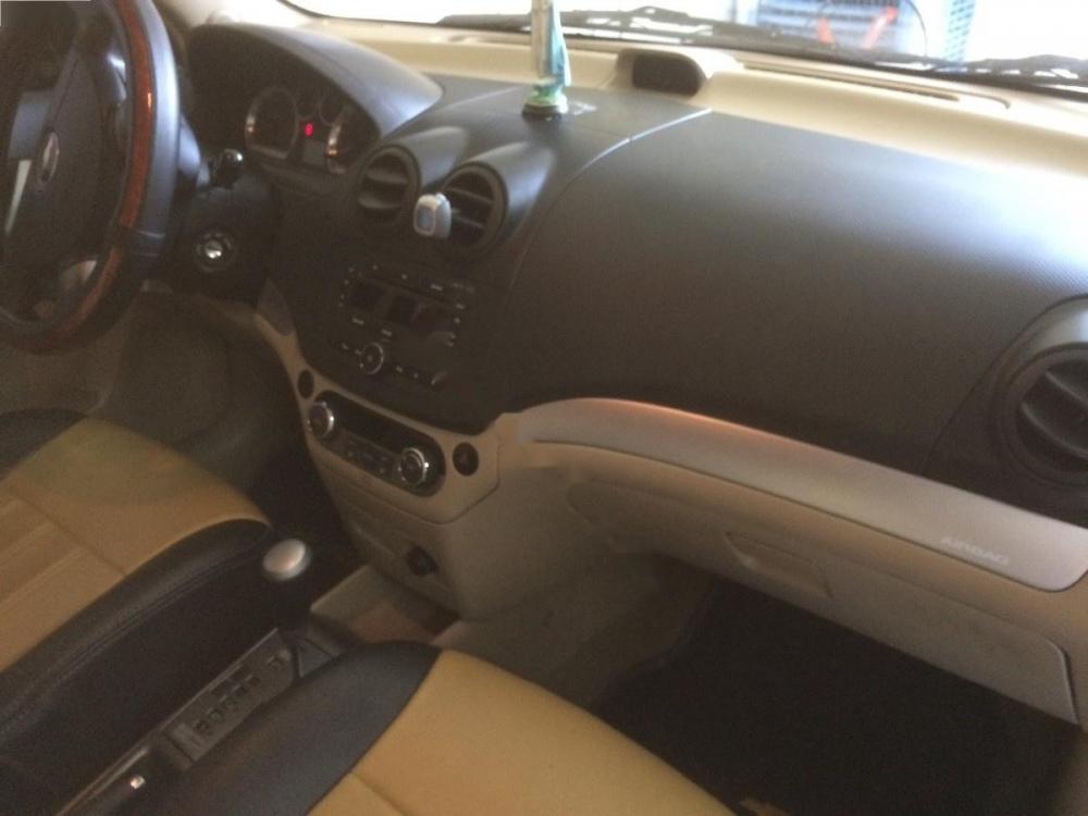 Chevrolet Aveo LTZ 1.5 AT 2015 - Cần bán Chevrolet Aveo LTZ 1.5 AT năm 2015, màu trắng xe gia đình