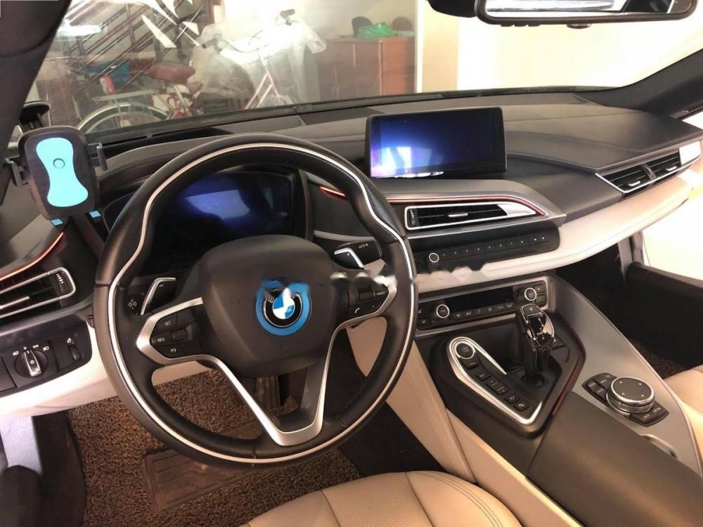 BMW i8 2014 - Cần bán gấp BMW i8 đời 2014, màu trắng, nhập khẩu