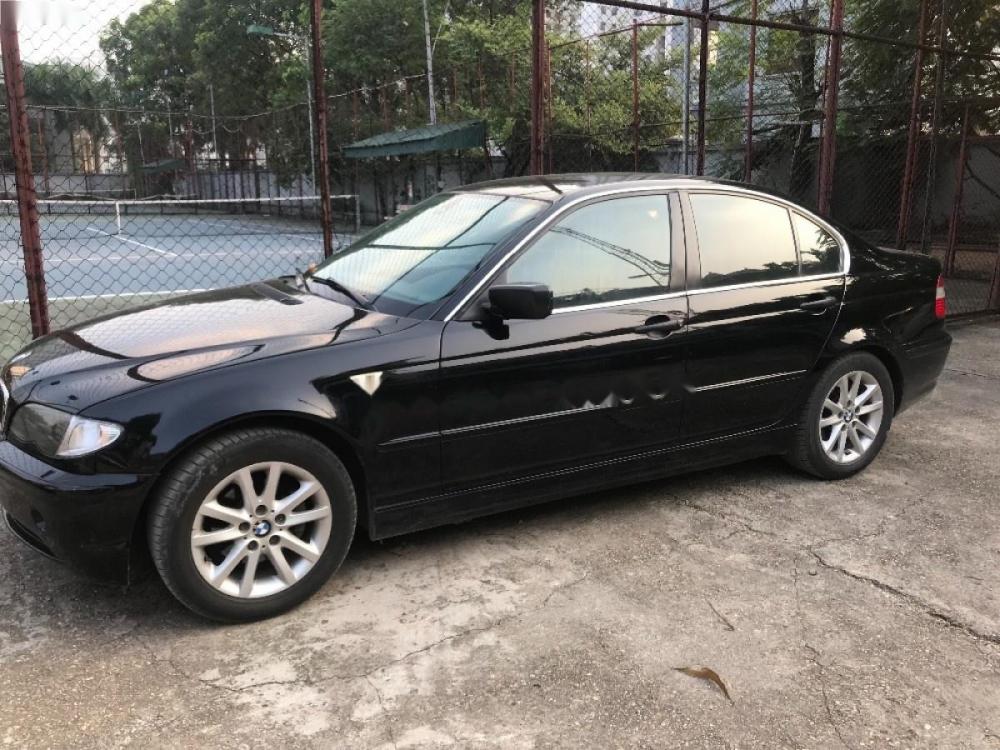 BMW 3 Series 318i 2005 - Cần bán BMW 3 Series 318i đời 2005, màu đen chính chủ