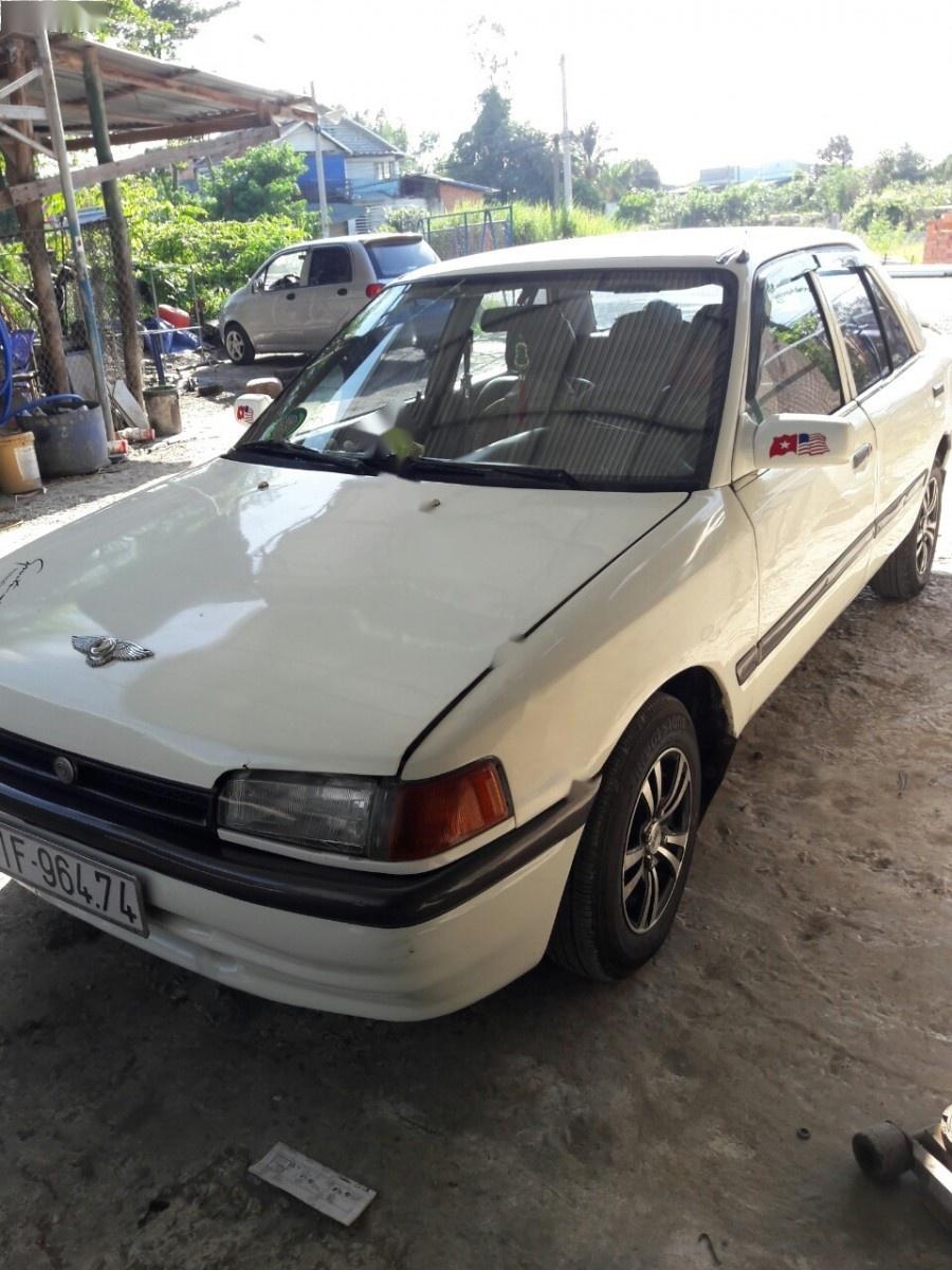 Mazda 323F 1995 - Bán Mazda 323F 1995, màu trắng, nhập khẩu