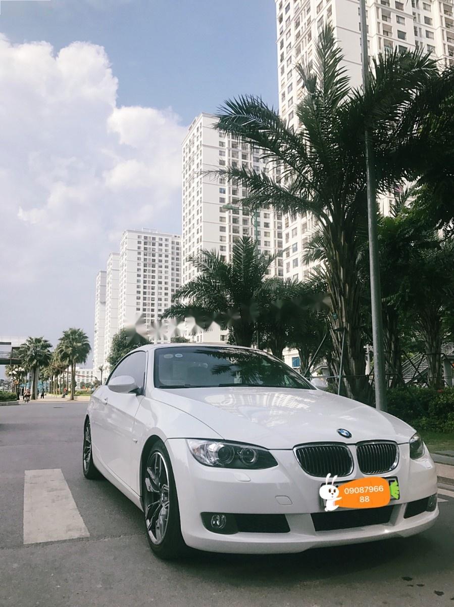 BMW 3 Series 325i   2009 - Bán xe BMW 325i convertible năm 2009, màu trắng, xe nhập mới chạy 51000km