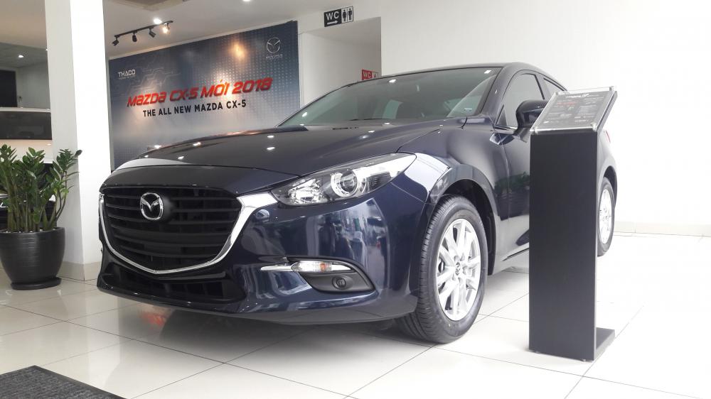 Mazda 3 1.6 2018 - Bán Mazda 3 HatchBack 2018 tại Long Biên. Hỗ trợ 90% giá trị xe, nhận xe chỉ cần 230 triệu. Xe sẵn có. Thủ tục đơn giản