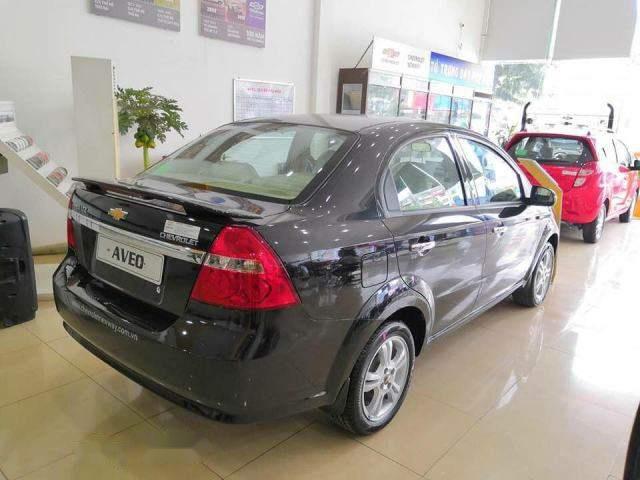 Chevrolet Aveo LT 2018 - Bán xe Chevrolet Aveo 1.4 đời 2018, màu đen, 379 triệu