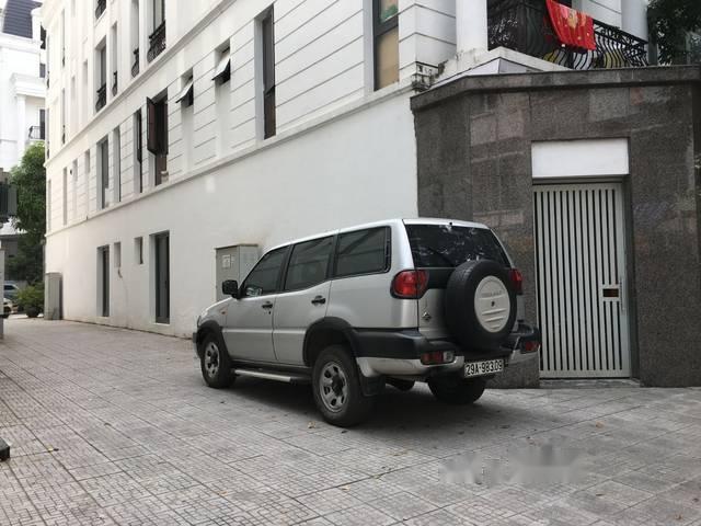 Nissan Terrano 2005 - Bán Nissan Terrano đời 2005, màu bạc, giá 285tr