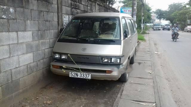 Toyota Van 1986 - Bán xe Toyota Van sản xuất 1986, màu vàng còn mới