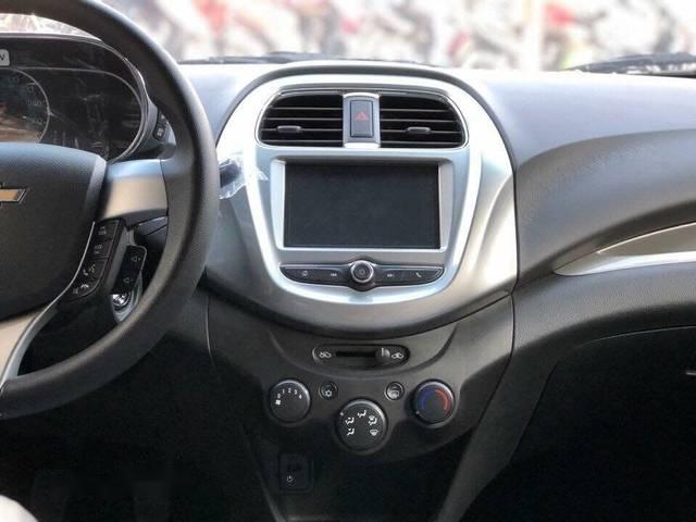 Chevrolet Spark  LT 1.2L 2018 - Bán xe Chevrolet Spark LT năm sản xuất 2018, giá 389tr