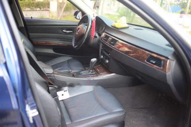 BMW 3 Series  320i 2007 - Bán BMW 3 Series 320i sản xuất 2007, màu xanh đen