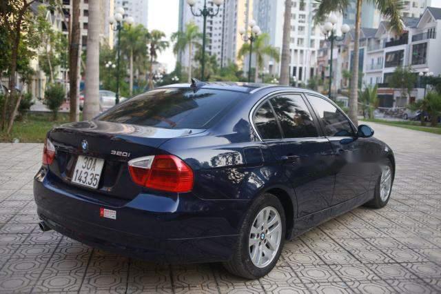 BMW 3 Series  320i 2007 - Bán BMW 3 Series 320i sản xuất 2007, màu xanh đen