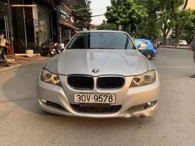 BMW 3 Series 320i 2009 - Bán BMW 3 Series 320i đời 2009, màu bạc, xe nhập