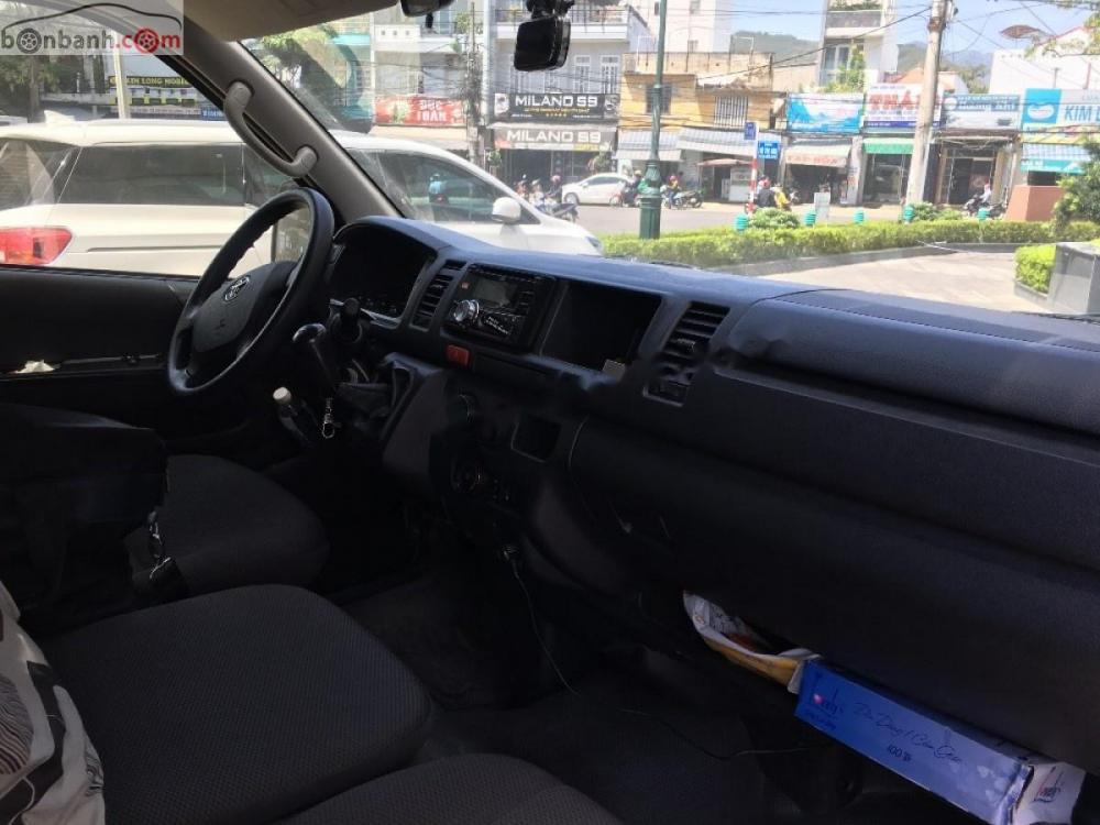 Toyota Hiace 2.7 2016 - Cần bán Toyota Hiace 2.7 đời 2016, màu bạc, nhập khẩu nguyên chiếc 