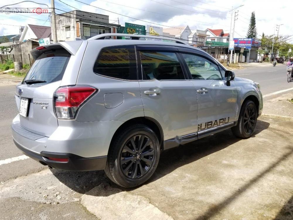 Subaru Forester  2.0XT Turbo  2016 - Cần bán xe Subaru Forester năm sản xuất 2016, màu bạc, nhập khẩu nguyên chiếc