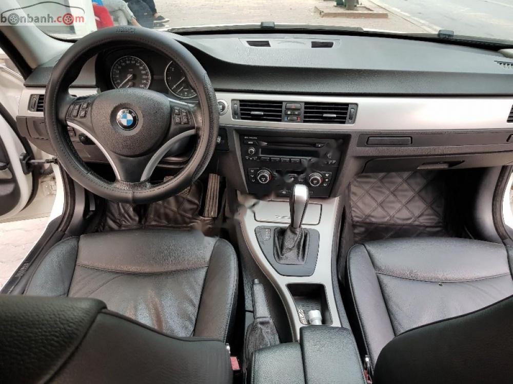 BMW 3 Series 320i  2008 - Bán xe BMW 320i sản xuất và đăng ký năm 2008, màu trắng xịn