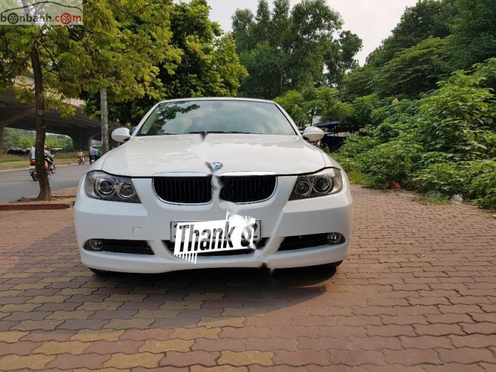 BMW 3 Series 320i  2008 - Bán xe BMW 320i sản xuất và đăng ký năm 2008, màu trắng xịn