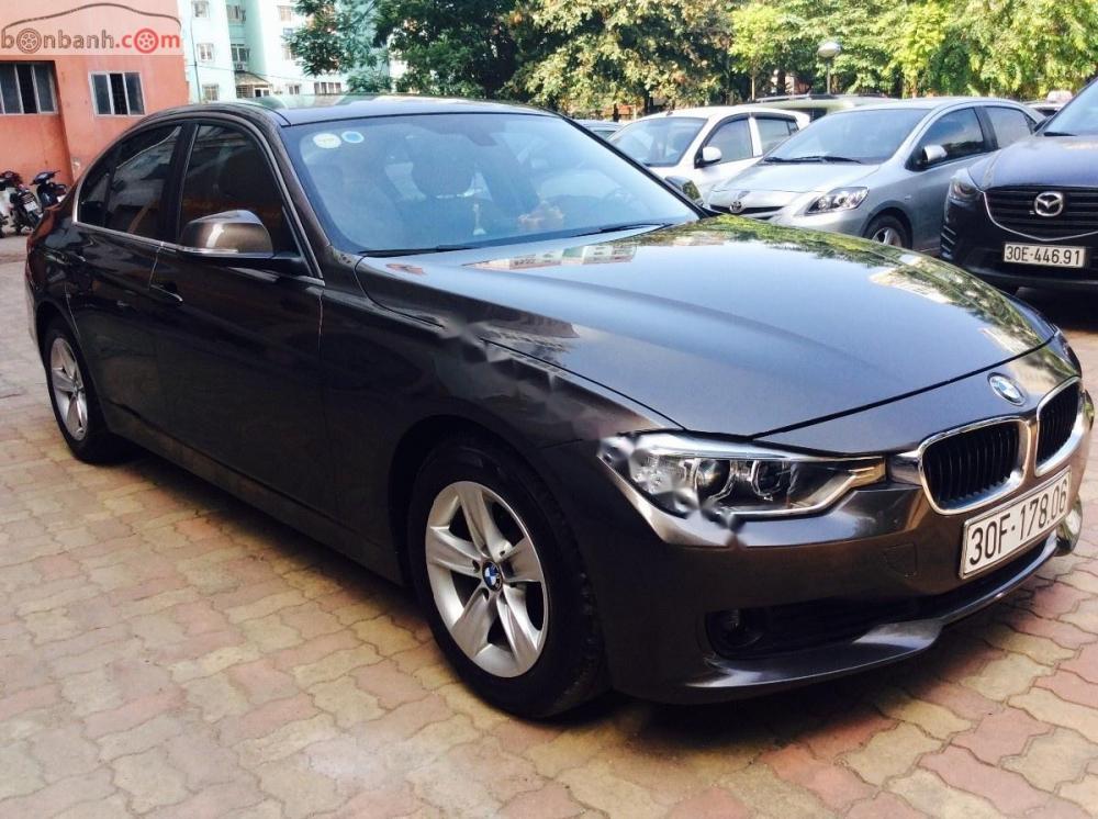 BMW 3 Series 320i 2014 - Bán BMW 320i 2014, chạy 8v chính chủ mới, xe nguyên zin 100%