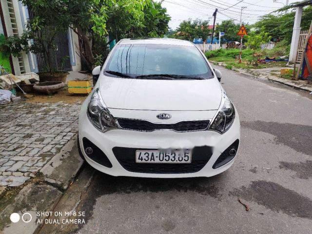 Kia Rio 2012 - Cần bán gấp Kia Rio năm sản xuất 2012, màu trắng giá cạnh tranh