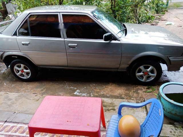 Toyota Carina 1986 - Bán xe Toyota Carina đời 1986, màu xám