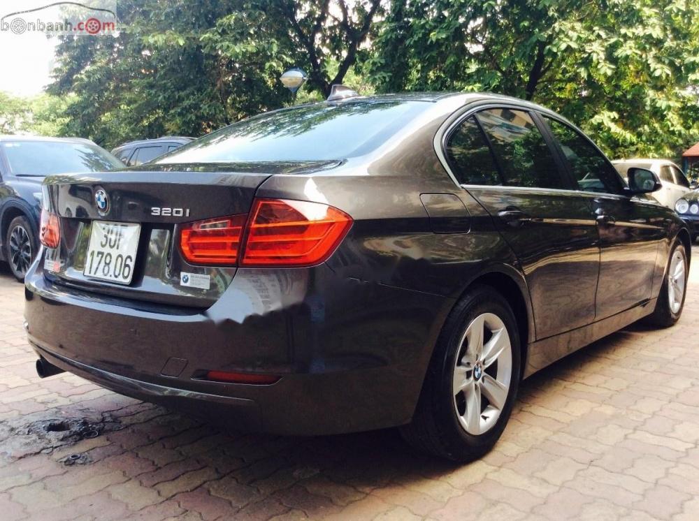 BMW 3 Series 320i 2014 - Bán BMW 320i 2014, chạy 8v chính chủ mới, xe nguyên zin 100%