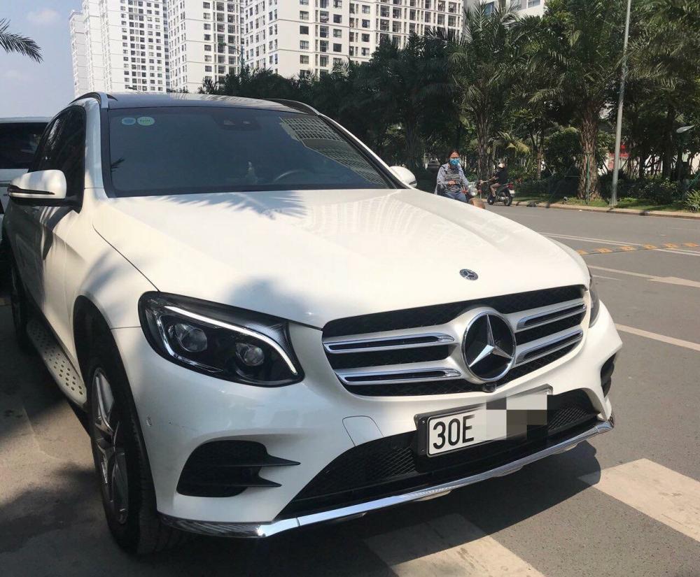 Mercedes-Benz GLC-Class   300 2018 - Bán Mercedes GLC 300 năm 2018, màu trắng, nhập khẩu nguyên chiếc