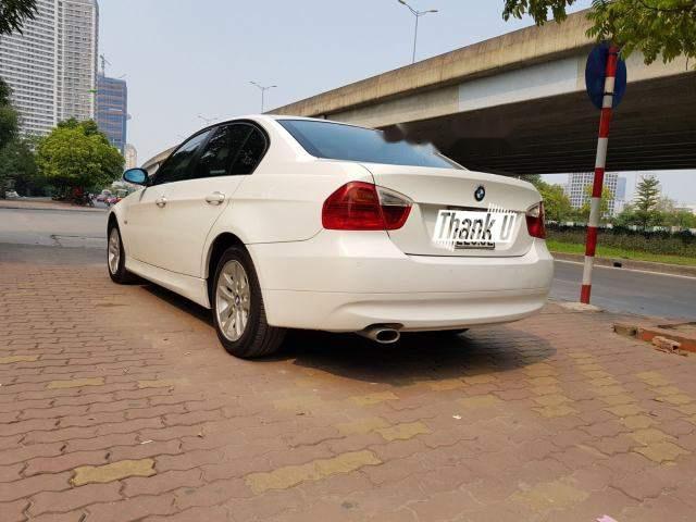 BMW 3 Series  320i 2008 - Cần bán lại xe BMW 320i sản xuất 2008, màu trắng, nhập khẩu nguyên chiếc