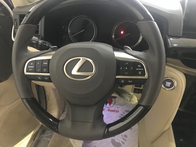 Lexus LX 570 2016 - Bán Lexus LX 570 đời 2017 NHập Trung Đông mới 100% cam kết có xe 