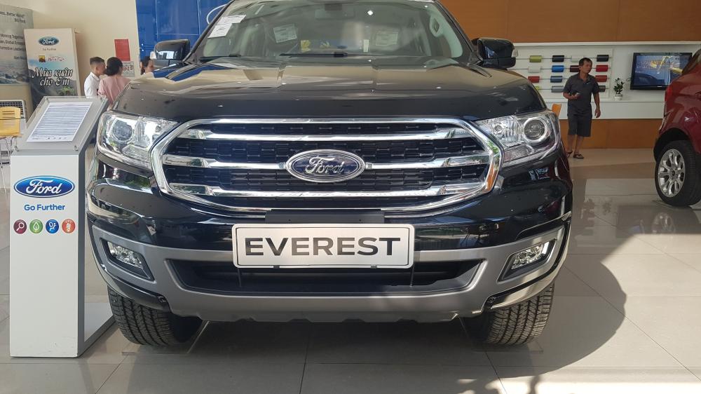 Ford Everest 2018 - Bán xe Ford Everest Trend đời 2018, màu đen, xe nhập giá cạnh tranh