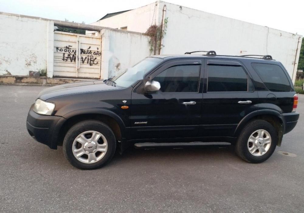 Ford Escape XLT 2004 - Bán Ford Escape XLT sản xuất 2004, màu đen 