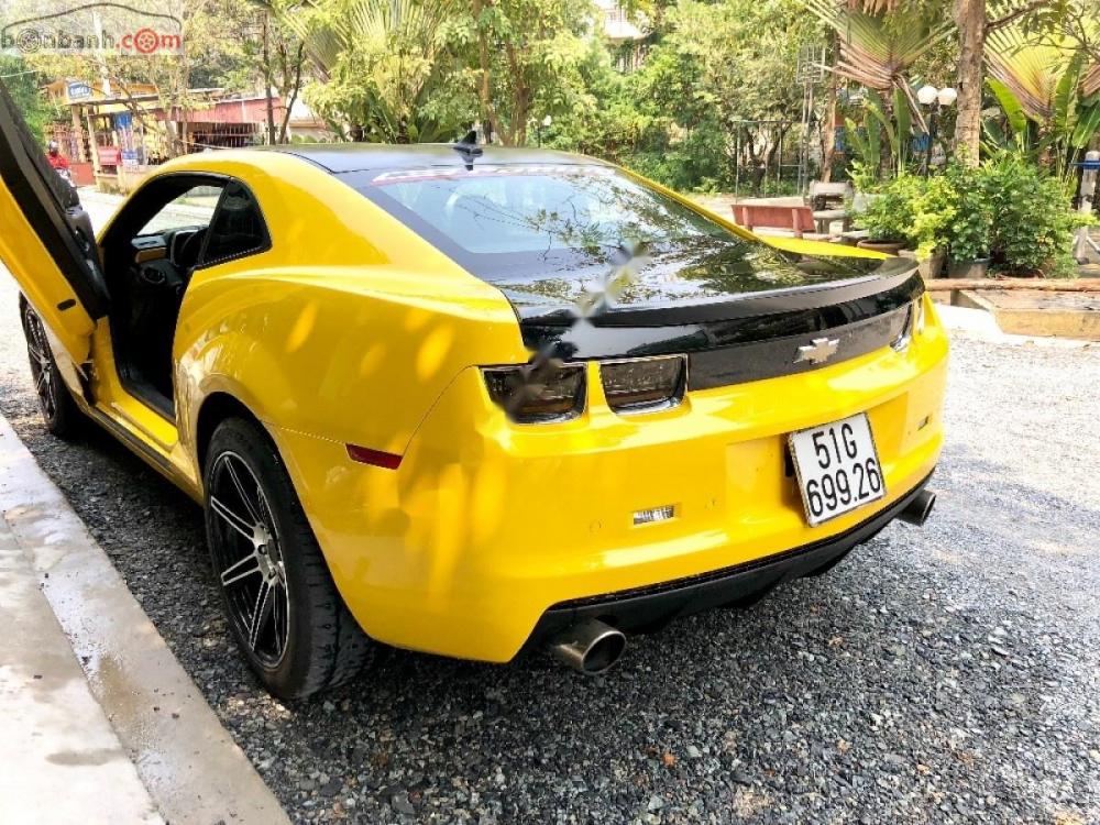 Chevrolet Camaro 3.6 RS 2010 - Cần bán gấp Chevrolet Camaro 3.6 RS năm sản xuất 2010, màu vàng, nhập khẩu