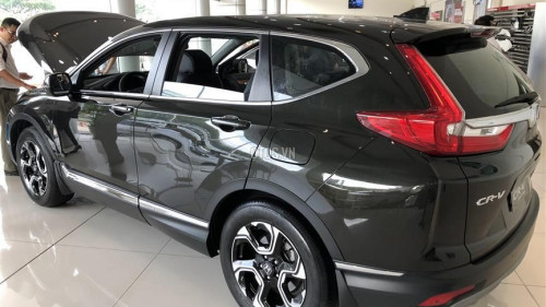 Honda CR V   AT  2018 - Bán xe Honda CR V AT sản xuất năm 2018, màu đen  