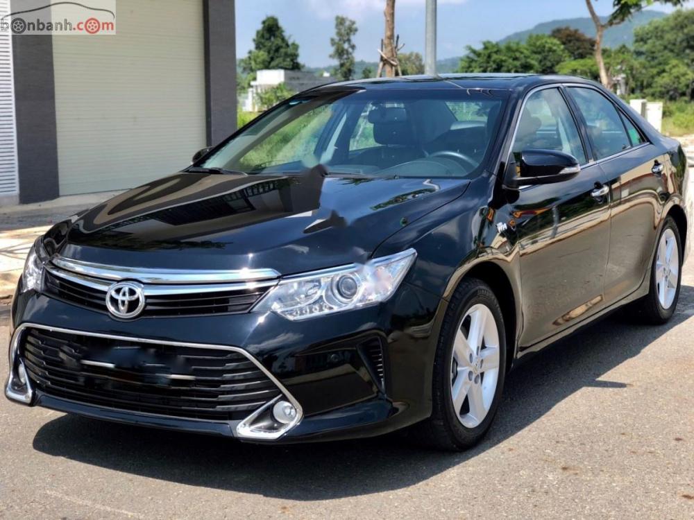 Toyota Camry 2.5Q 2017 - Bán Toyota Camry 2.5Q sản xuất 2017, màu đen