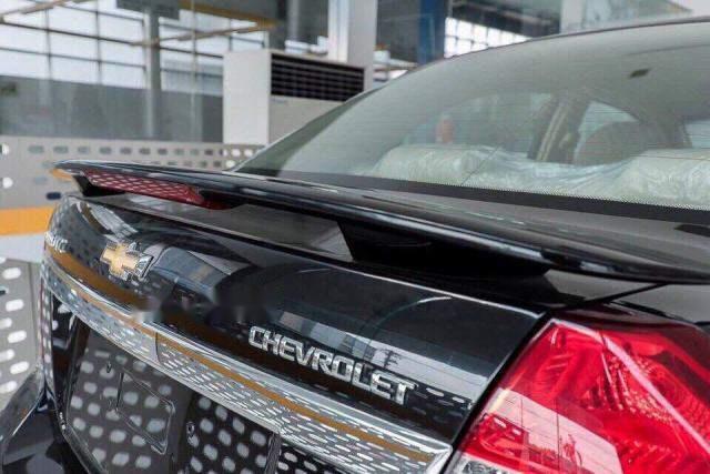 Chevrolet Aveo 2018 - Bán xe Chevrolet Aveo năm 2018, màu đen