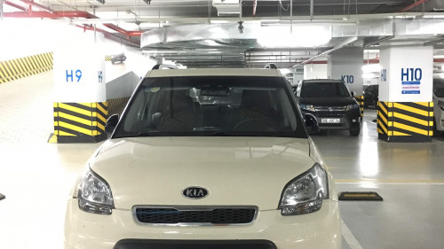 Kia Soul   1.6 AT  2010 - Bán Kia Soul 1.6 AT đời 2010, màu kem (be) 