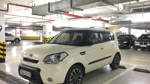 Kia Soul   1.6 AT  2010 - Bán Kia Soul 1.6 AT đời 2010, màu kem (be) 