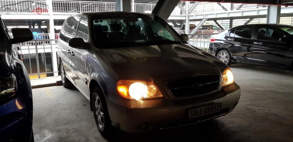 Kia Carnival   2008 - Cần bán gấp Kia Carnival đời 2008, màu bạc, xe nhập số tự động