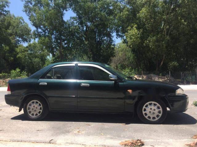 Ford Laser   Deluxe   2001 - Cần bán xe Ford Laser Deluxe năm 2001 xe gia đình giá cạnh tranh